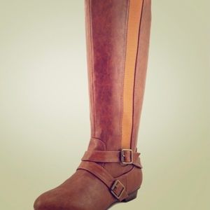 Women's  stylish Collette Cognac Brown Boots Size 7.5 New in box